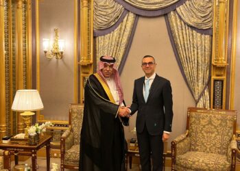 وزير الاستثمار يبحث مع وزير التجارة السعودي تعزيز العلاقات الاستثمارية والتجارية بين البلدين 