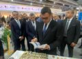 وزير الإسكان يتفقد جناح الوزارة بالمعرض والمؤتمر الدولي للنقل الذكي واللوجستيات والصناعة في دورته السادسة