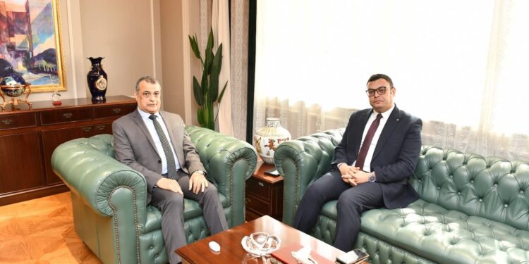 وزيرا “الإنتاج الحربي” و”الإسكان” يناقشان مستجدات مشروعات المبادرة الرئاسية “حياة كريمة”