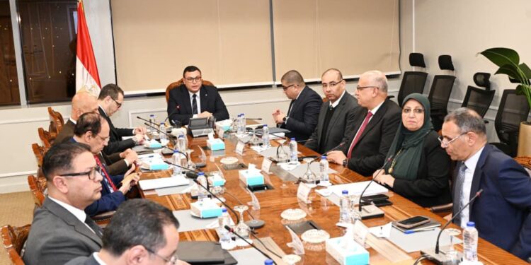 في اجتماعه برئاسة وزير الإسكان: مجلس إدارة هيئة المجتمعات العمرانية يوافق على  توفير حزمة من الحوافز العمرانية للتوجه نحو البناء الأخضر المستدام بالمدن الجديدة