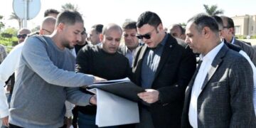 وزير الإسكان يتفقد مشروع “مارينا ٨” وتطوير الطريق الرئيسي لمدخل مارينا 5
