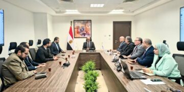 نائب وزير الإسكان يبحث التعاون مع شركة كورية متخصصة في تصنيع مكونات محطات تحلية المياه والصرف الصحي