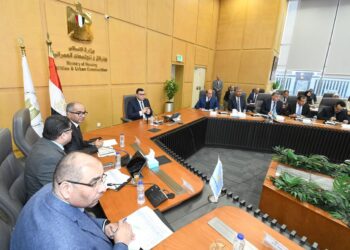 وزير الإسكان يعقد اجتماعاً موسعًا لمتابعة الموقف التنفيذي لمشروعات المبادرة الرئاسية “حياة كريمة” لتطوير قرى الريف المصري