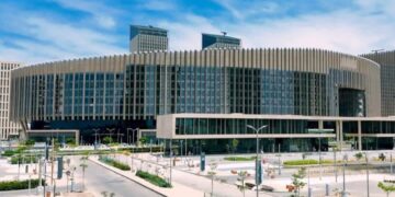 في إطار الدور الذي تضطلع به شركة العاصمة الإدارية للتنمية العمرانية حيال تطوير منظومة الخدمات الأساسية داخل العاصمة الجديدة