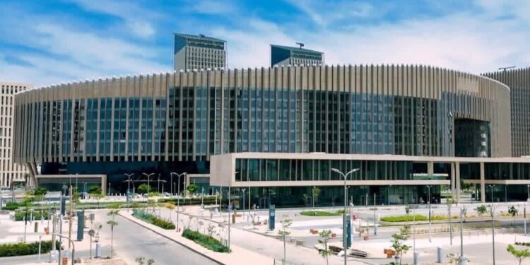 في إطار الدور الذي تضطلع به شركة العاصمة الإدارية للتنمية العمرانية حيال تطوير منظومة الخدمات الأساسية داخل العاصمة الجديدة