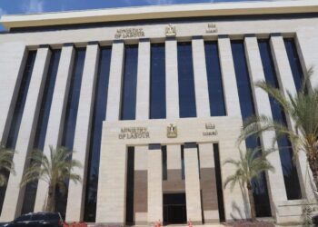 وزارة العمل تُعلن عن فرص عمل جديدة بالأردن برواتب مجزية