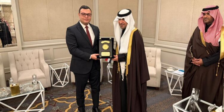 *على هامش منتدى مستقبل العقار 2026… وزير الإسكان يعقد لقاءً ثانيًا مع وزير البلديات والإسكان السعودي*