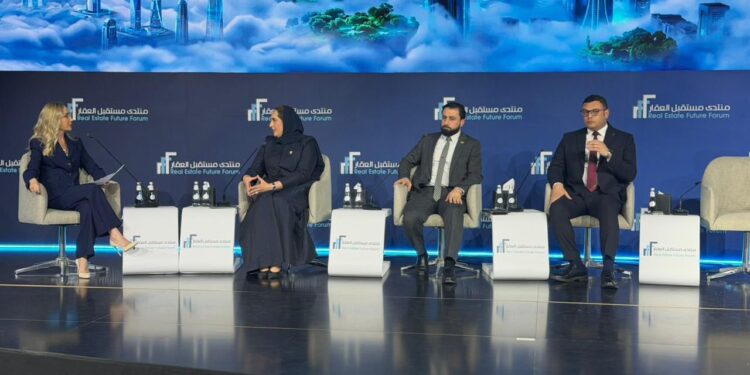 وزير الإسكان يستعرض رؤية مصر وتجربة التنمية العمرانية في جلسة حوارية بمنتدى “مستقبل العقار 2026” المنعقد بالرياض