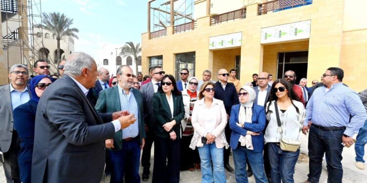 المهندسة راندة المنشاوي تشدد على أهمية الالتزام بتطبيق أعلى معايير الجودة بالمشروع بما يليق بحجم المشروع ومكانته التاريخية