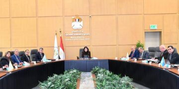 وزيرة الإسكان تعقد اجتماعًأ موسعًا لمتابعة موقف تنفيذ مشروعات المبادرة الرئاسية “حياة كريمة