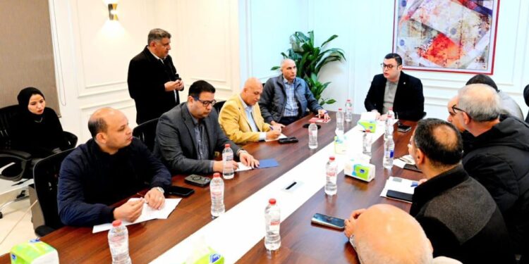 وزير الإسكان يعقد اجتماعا بمقر جهاز “مدينة حدائق أكتوبر” لمتابعة سير العمل بالمشروعات الجارية