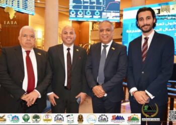 هيثم حسين يشارك في قرع جرس التداول بالبورصة المصرية بمناسبة توقيع بروتوكول تعاون مع رجال الأعمال المصريين الأفارقة