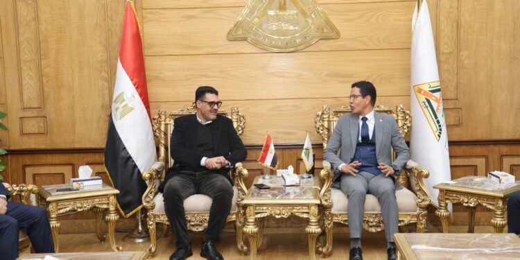 القابضة للمياه ورئيس مياه القليوبية ورئيس جامعة بنها يبحثون تعزيز التعاون في مجالات ترشيد استهلاك المياه والبحث العلمي وبناء القدرات البشرية