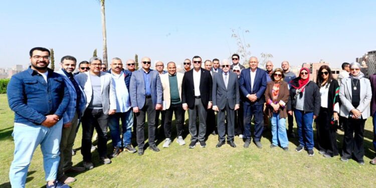 وزير الإسكان ومستشار رئيس الجمهورية يتابعان موقف مشروع “حدائق تلال الفسطاط” بمحافظة القاهرة