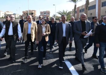 المهندسة راندة المنشاوي توجه بالالتزام بالتكليفات بشأن مجابهة المظاهر العشوائية داخل المدن الجديدة لتظهر بالشكل اللائق