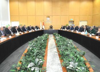 وزيرة الإسكان تعقد اجتماعًا موسعًا لمتابعة موقف تنفيذ مشروعات المرحلة الأولى من المبادرة الرئاسية “حياة كريمة”