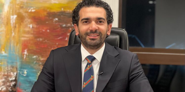 كريم عابدين يستعرض رؤيته للاستثمار العقاري ويطرح 6 عوامل رئيسية تدعم قرارات الشراء حاليًا