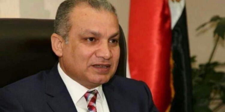 وزيرة الإسكان تُصدر قرارًا بتكليف المهندس خالد صديق مشرفًا على مكتب الوزير