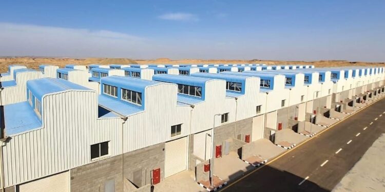 جاهزة للتسليم.. طرح 414 وحدة صناعية بـ12 مجمع في 11 محافظه