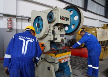 “السلمانية جروب” تعزز الصناعة الوطنية من خلال مصنعها “Titanium” للمعادن والكلادينج