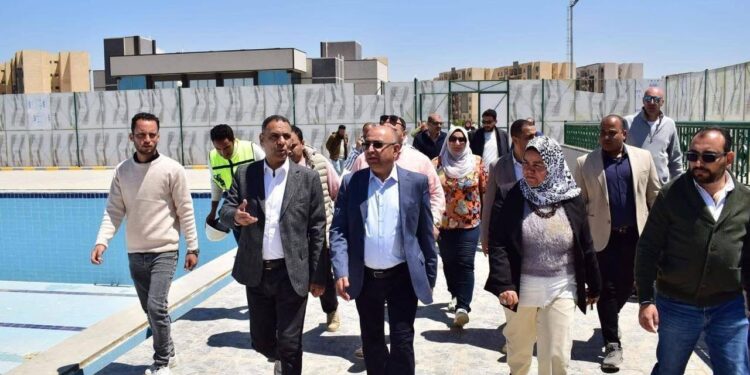 وزيرة الإسكان تتابع سير العمل بعددٍ من مشروعات الإسكان والمرافق والخدمات والتطوير بمدن أكتوبر