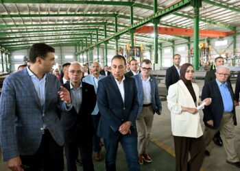 بالصور.. رئيس الوزراء يفتتح مصنع “شانغ يوان” للهياكل الفولاذية في السخنة الصناعية باستثمارات 3 ملايين دولار