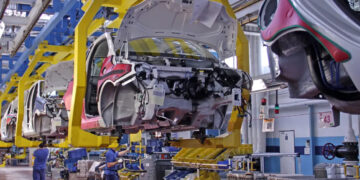 الوزراء: البرنامج الوطني لتنمية صناعة السيارات يوفر حوافز لبناء قاعدة قوية