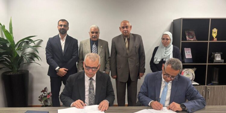 توقيع عقد بين «المجتمعات العمرانية» وتحالف «أوراسكواليا» لتنفيذ مشروع مولدات الغاز بمحطات القاهرة الجديدة