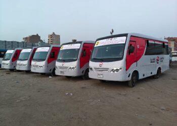 الإسكان تعلن بدء منظومة النقل الجديدة بمدينة الشروق وتنفيذ خطة شاملة للتطوير