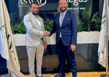 “أسواق للتطوير” توقع اتفاقية تعاون مع IWG العالمية لتواجد مقر Regus بـ”مول سولاريا” في الشروق