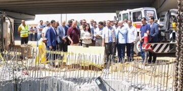 بالصور.. وزيرة الإسكان تتفقد أعمال ربط خطوط الصرف الرئيسية بمدينة القاهرة الجديدة المتجهة إلى محطة الجبل الأصفر