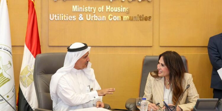 وزيرة الإسكان تلتقي أعضاء مجلس الشيوخ لبحث مطالب المواطنين