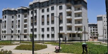 وزيرة الإسكان تتابع تنفيذ المشروعات السكنية في 5 مدن.. وتشدد على الالتزام بالجداول الزمنيه لتسليم الوحدات