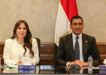 وزيرا الشباب والرياضة والإسكان يبحثان تعزيز الخدمات الرياضية ومنشآتها في المدن الجديدة
