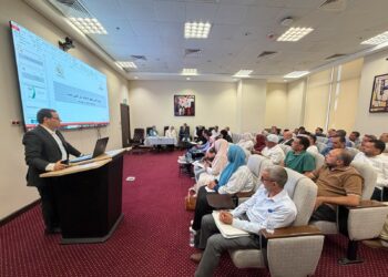 حظرها على الأرصفه وحرم الطريق.. “القومي لتنظيم الإعلانات” يواصل مراجعة مخططات الإعلانات بالمحافظات