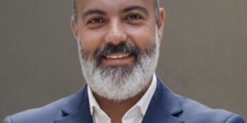 عمرو عاطف: العبور الجديدة تمتلك مقومات التحول إلى أقوى المناطق الاستثمارية خلال السنوات المقبلة