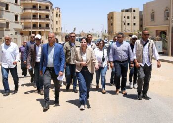 استجابة لشكاوى المواطنين.. وزيرة الإسكان تتوجه إلى الحي المتميز بمدينة بدر لمتابعة المطالب المطروحة