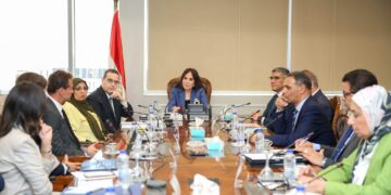 وزيرة الإسكان تبحث مع مسؤولي شركة مصر إيطاليا فرص استثمارية جديدة بالمدن الجديدة