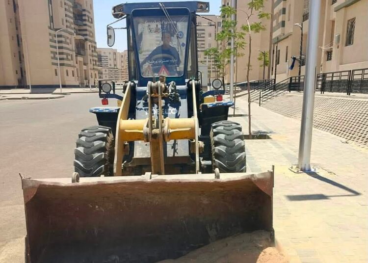 وزيرة الإسكان تتابع تنفيذ مشروعات تطوير الطرق والمرافق والتنسيق الحضاري بعدد من المدن الجديدة