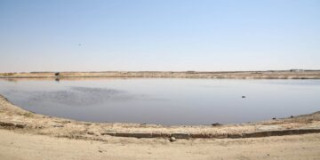 وزيرة الإسكان تتفقد محطة معالجة الصرف الصحي بمدينة مرسى مطروح