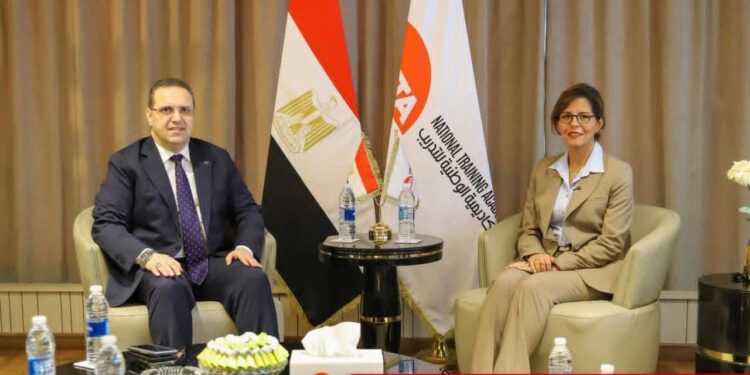 نائب وزير الإسكان يتفقد البرامج التدريبية المخصصة باللاكاديميه الوطنيه لهيئة المجتمعات العمرانية