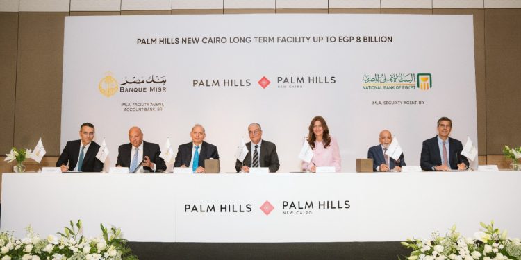 بنكا الأهلي ومصر يوقعان عقد تمويل مشترك بقيمة 8 مليارات جنيه لدعم القطاع العقاري في القاهرة الجديدة