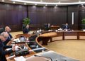 رئيس الوزراء يناقش الضوابط والمحددات المقترحة لموسم الحج المقبل.. تعرف عليها