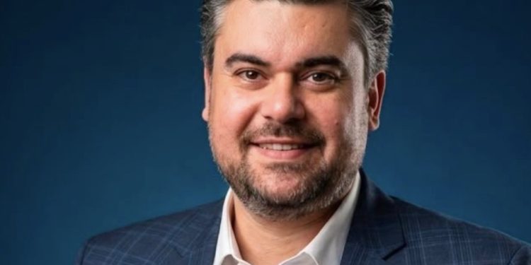آدم أمين: إتاحة الوصول الحر للشواطئ بالساحل تعيد توزيع الكثافات وترفع القيمة الاستثمارية للأراضي قبلي الطريق