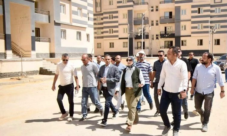 أبرزها مشروع الإسكان الحر.. وزيرة الإسكان تتابع تنفيذ المشروعات السكنية والخدمية في السويس الجديدة