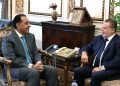 أبرزها التدفقات الدولارية.. رئيس الوزراء يلتقي محافظ البنك المركزي لمتابعة الملفات الاقتصادية