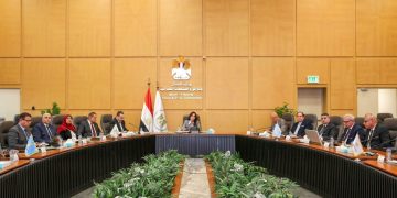 “المنشاوي” تتابع موقف طرح الوحدات بنظام الإيجار المنتهي بالتملك.. واستعراض مقترح قانون تنظيم السوق العقارية